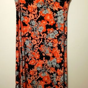 Lularoe outfit 2xl maxi skirt & 2xl Perfect Tee